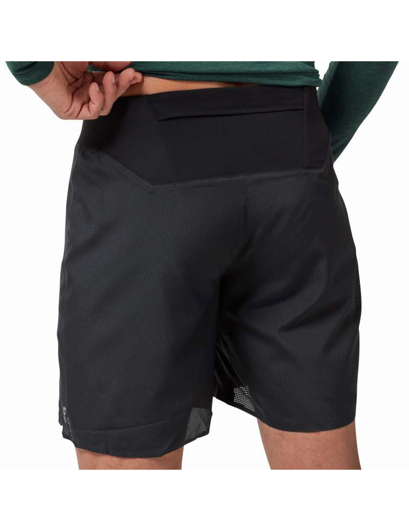 ON Шорты RUNNING LIGHTWEIGHT SHORTS Black мужские Артикул: 125.00133