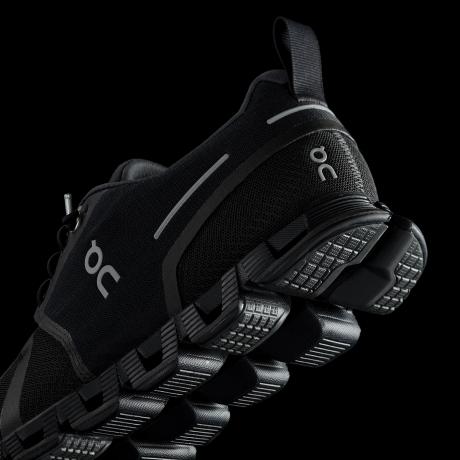 ON Кроссовки CLOUD WATERPROOF  Black / Lunar женские Артикул: 000019.99986